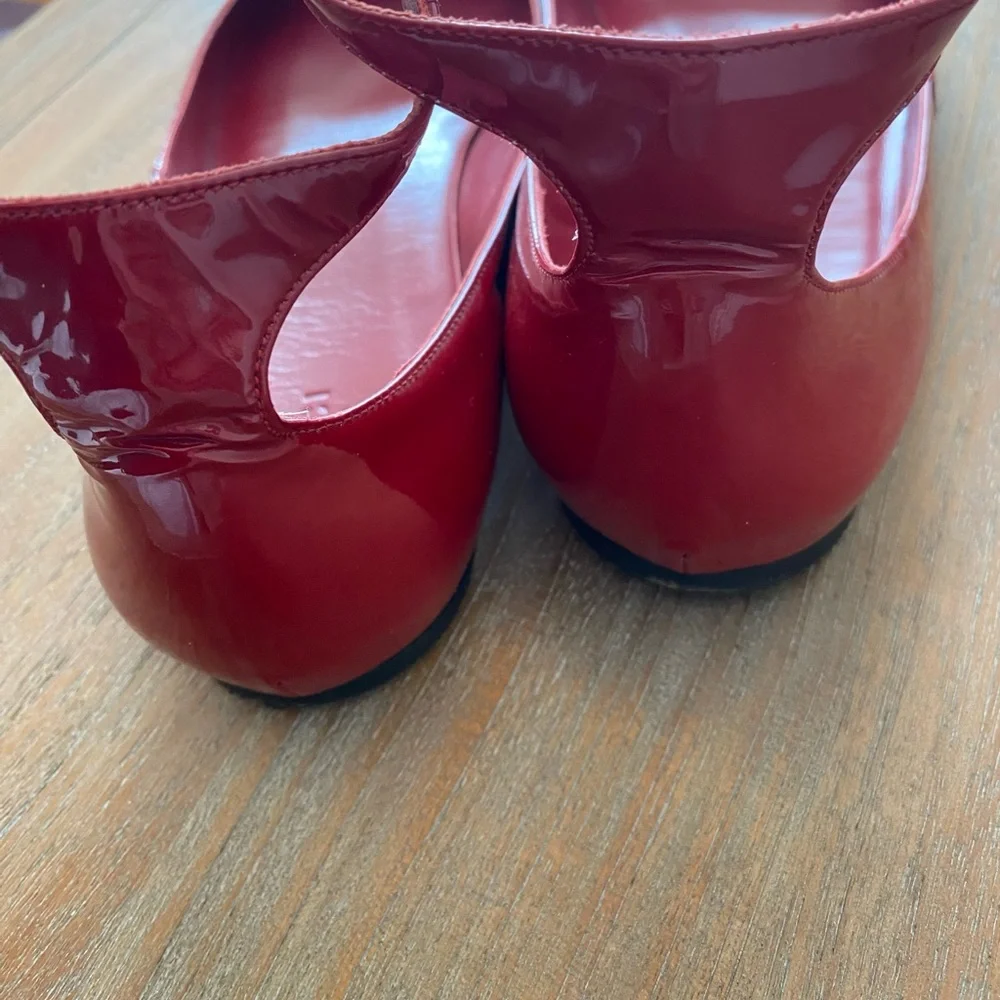 GUCCI Red Patent Leather Ballet Flats - Picture 9 of 14